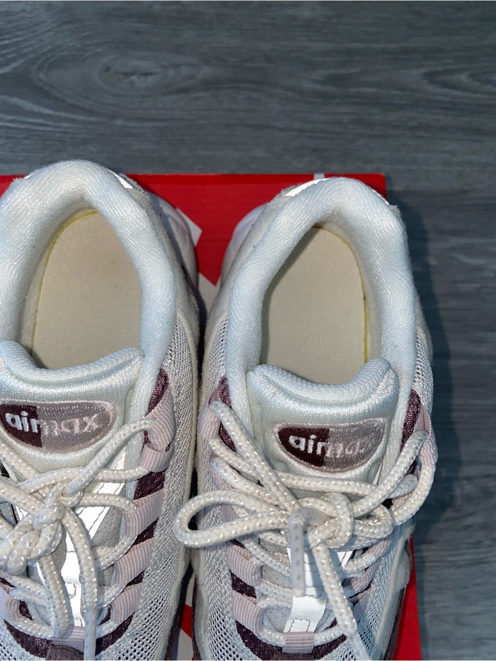 Kids AIR MAX 95S (PS)
PHANTOM/SILT RED-TATTOO
FANTOME/TATTOO/ROUGE LIMON - Picture 5 of 9